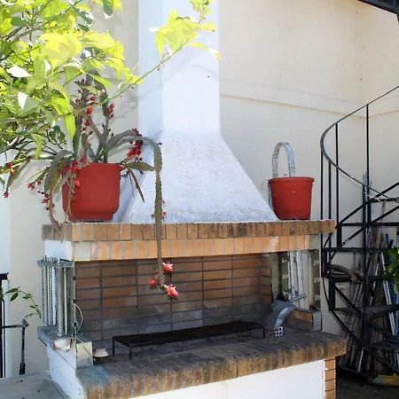 Vanas Holiday House