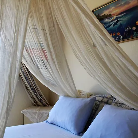 Vanas Holiday House * Nikiana